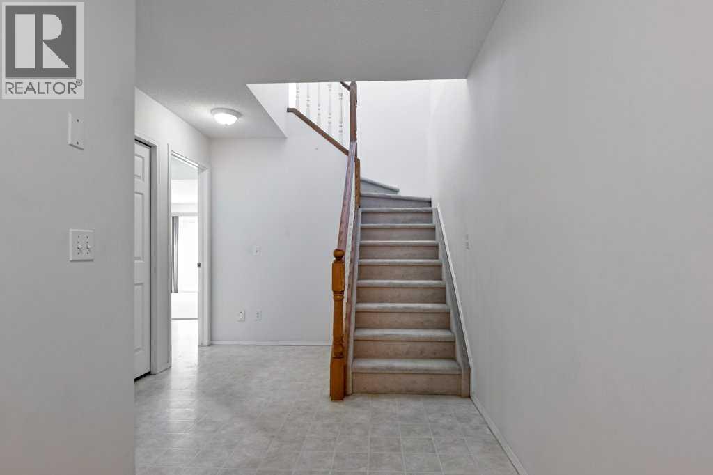 184 Valley Ridge Heights Nw, Calgary, Alberta  T3B 5T3 - Photo 3 - A2303638