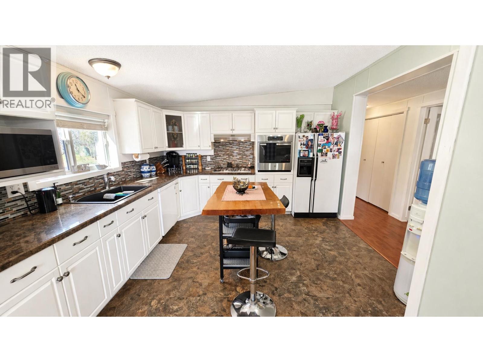 3260 Gun Range Road, Houston, British Columbia  V0J 1Z2 - Photo 10 - R3115612