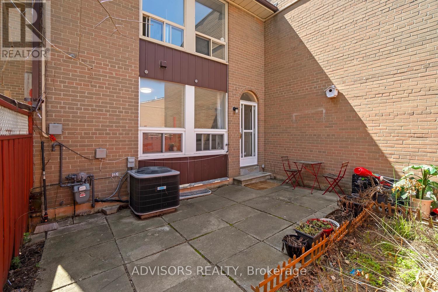 247 - 258 John Garland Boulevard, Toronto, Ontario  M9V 1N8 - Photo 20 - W13043178