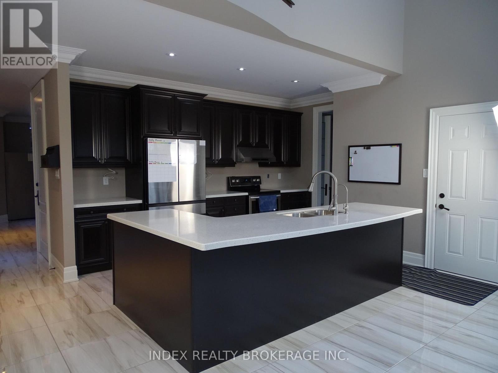 Upper - 24 Lloyd Sanderson Drive, Brampton, Ontario  L6Y 3A5 - Photo 9 - W13043262