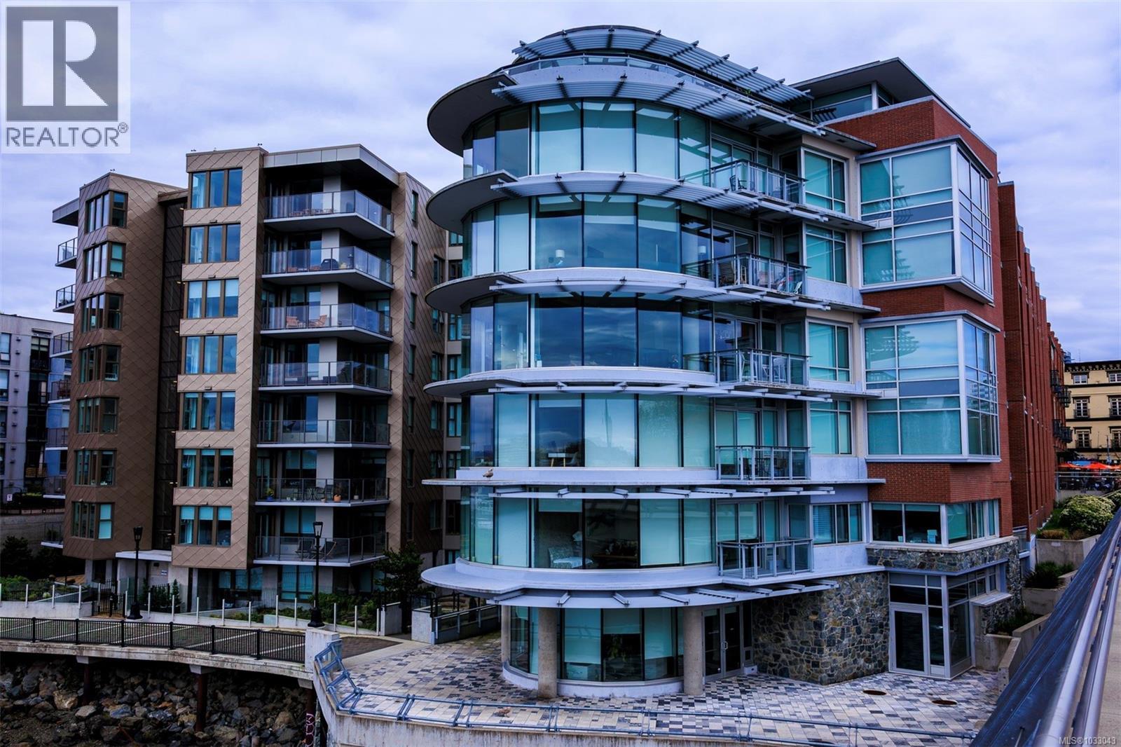 312b 456 Pandora Ave, Victoria, British Columbia  V8W 0E3 - Photo 2 - 1033043