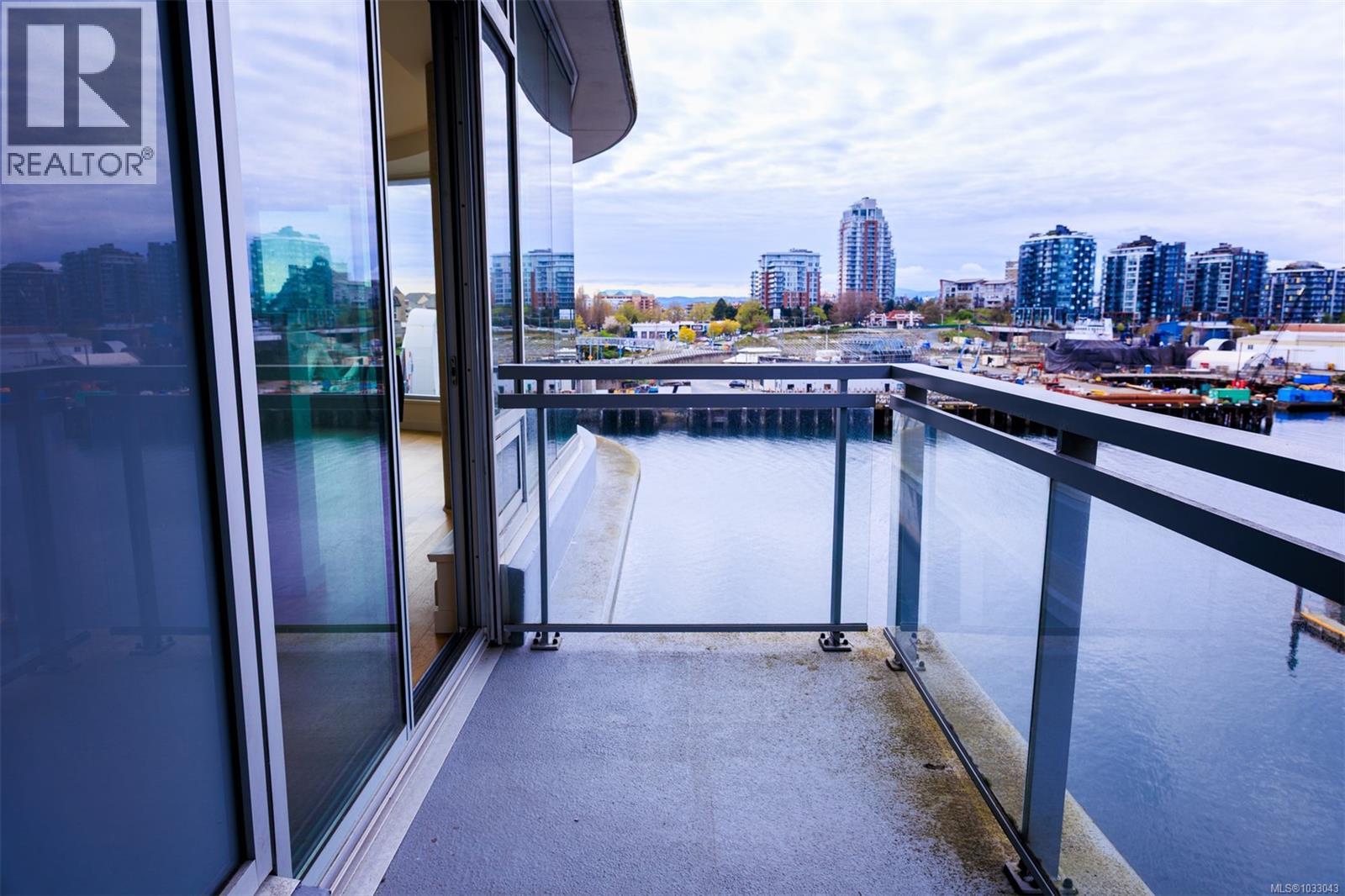 312b 456 Pandora Ave, Victoria, British Columbia  V8W 0E3 - Photo 8 - 1033043