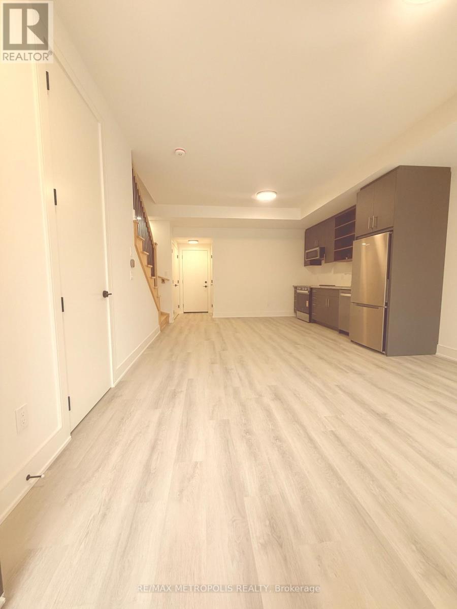 68 Everett Common, St. Catharines, Ontario  L2P 0H1 - Photo 2 - X13043250