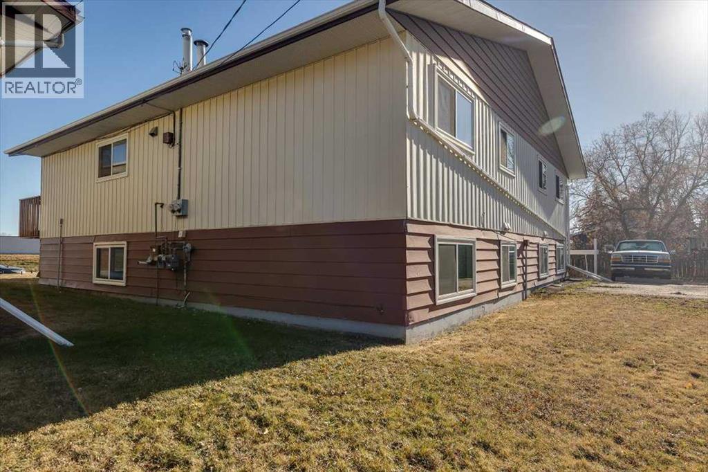 5418 And 5422 48 Avenue, Olds, Alberta  T4H 1G4 - Photo 4 - A2268282