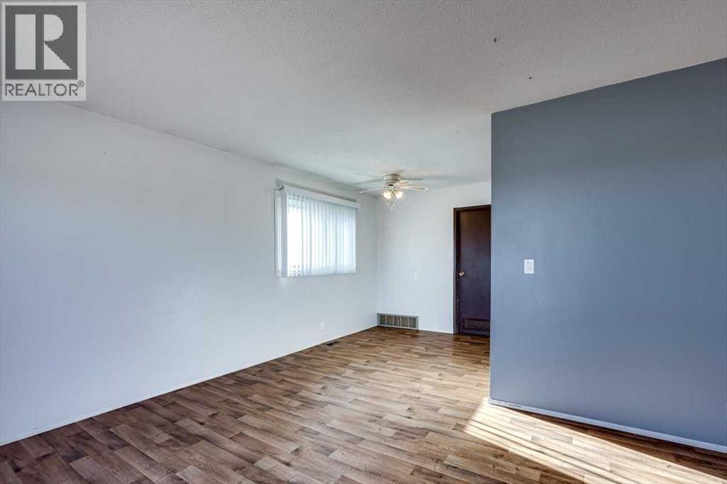 5418 And 5422 48 Avenue, Olds, Alberta  T4H 1G4 - Photo 13 - A2268282