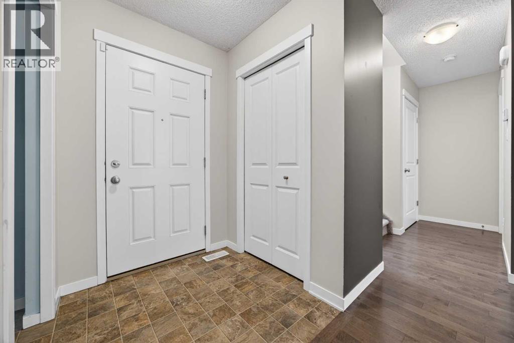 312 Willow Street, Cochrane, Alberta  T4C 0Y9 - Photo 3 - A2302589