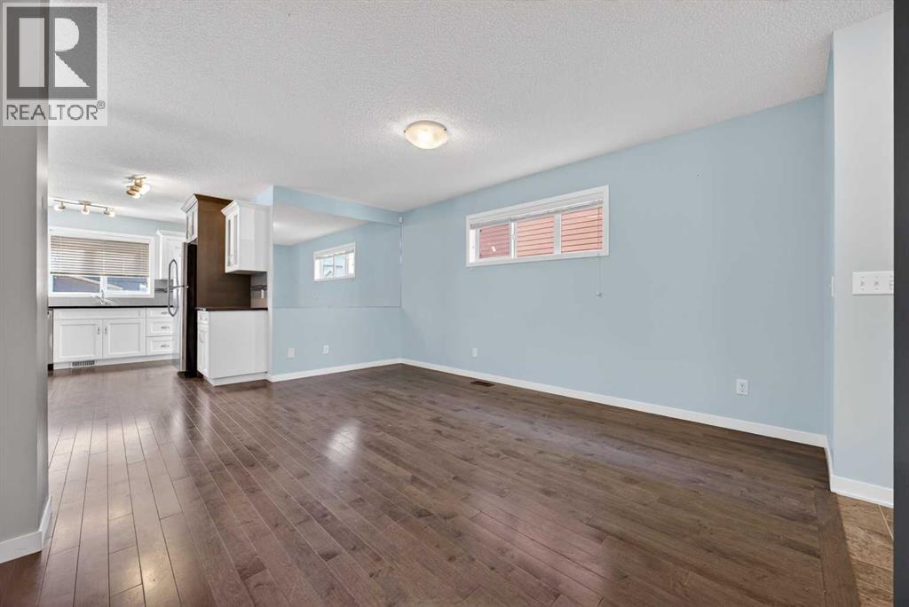 312 Willow Street, Cochrane, Alberta  T4C 0Y9 - Photo 4 - A2302589