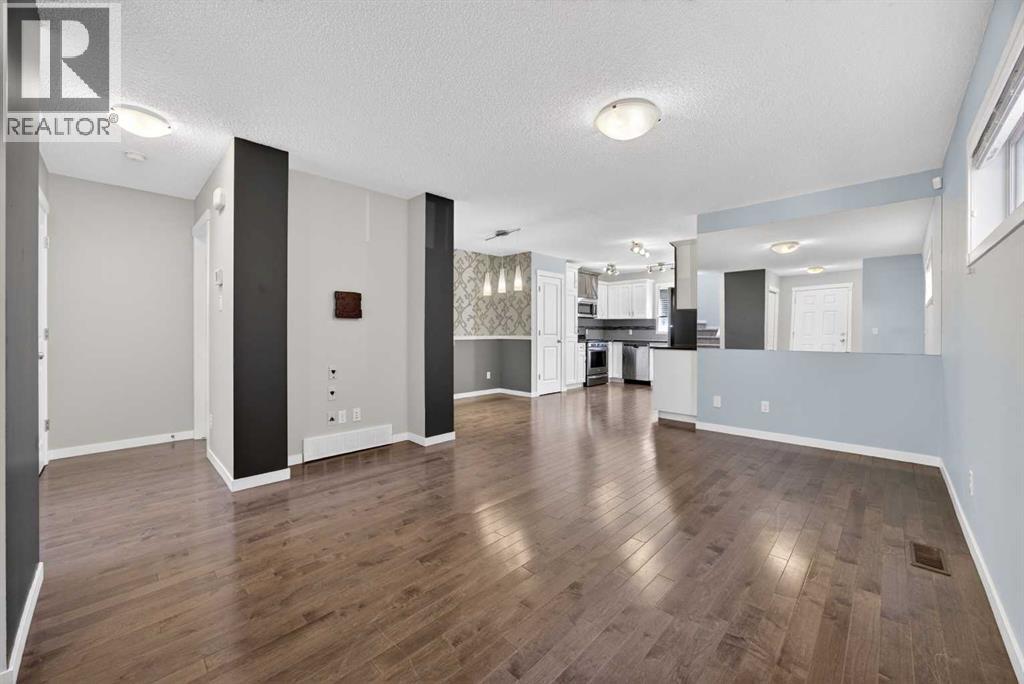 312 Willow Street, Cochrane, Alberta  T4C 0Y9 - Photo 6 - A2302589