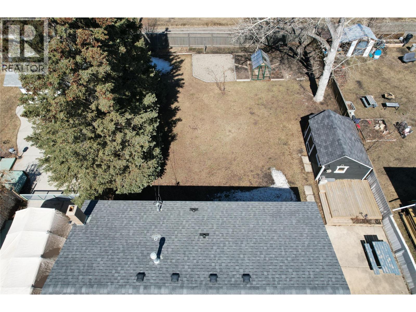 1916 90 Avenue, Dawson Creek, British Columbia  V1G 1A6 - Photo 21 - 10383048