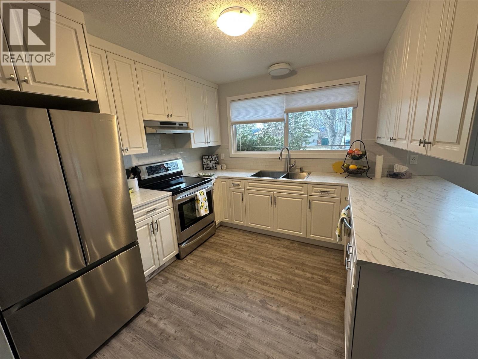 1916 90 Avenue, Dawson Creek, British Columbia  V1G 1A6 - Photo 3 - 10383048