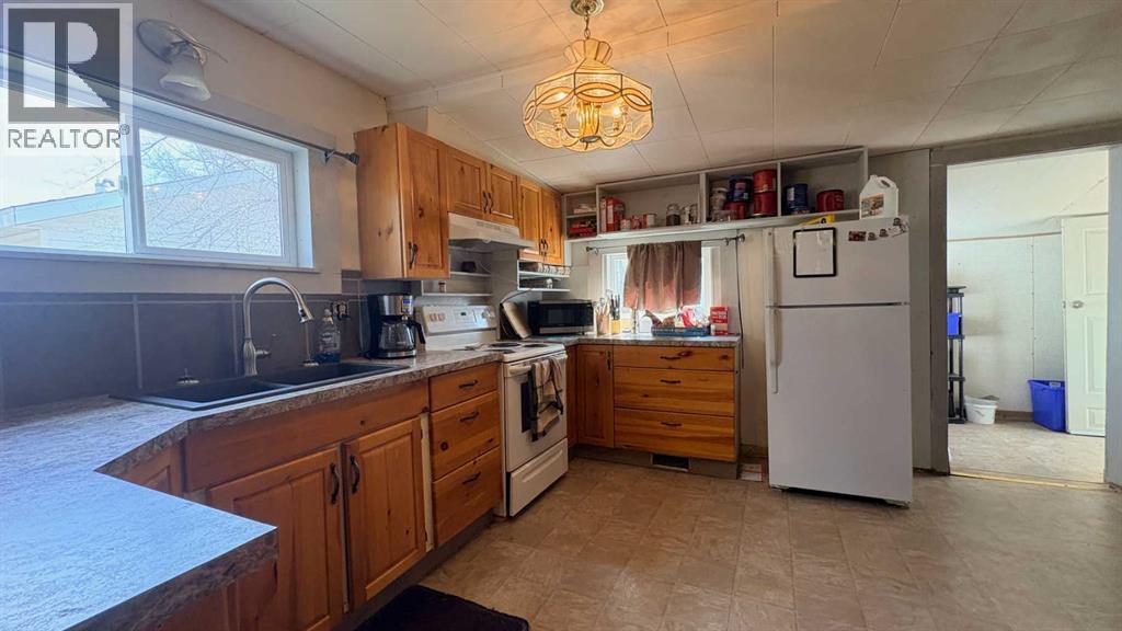 1209 5 Avenue, Wainwright, Alberta  T9W 1L8 - Photo 5 - A2303860