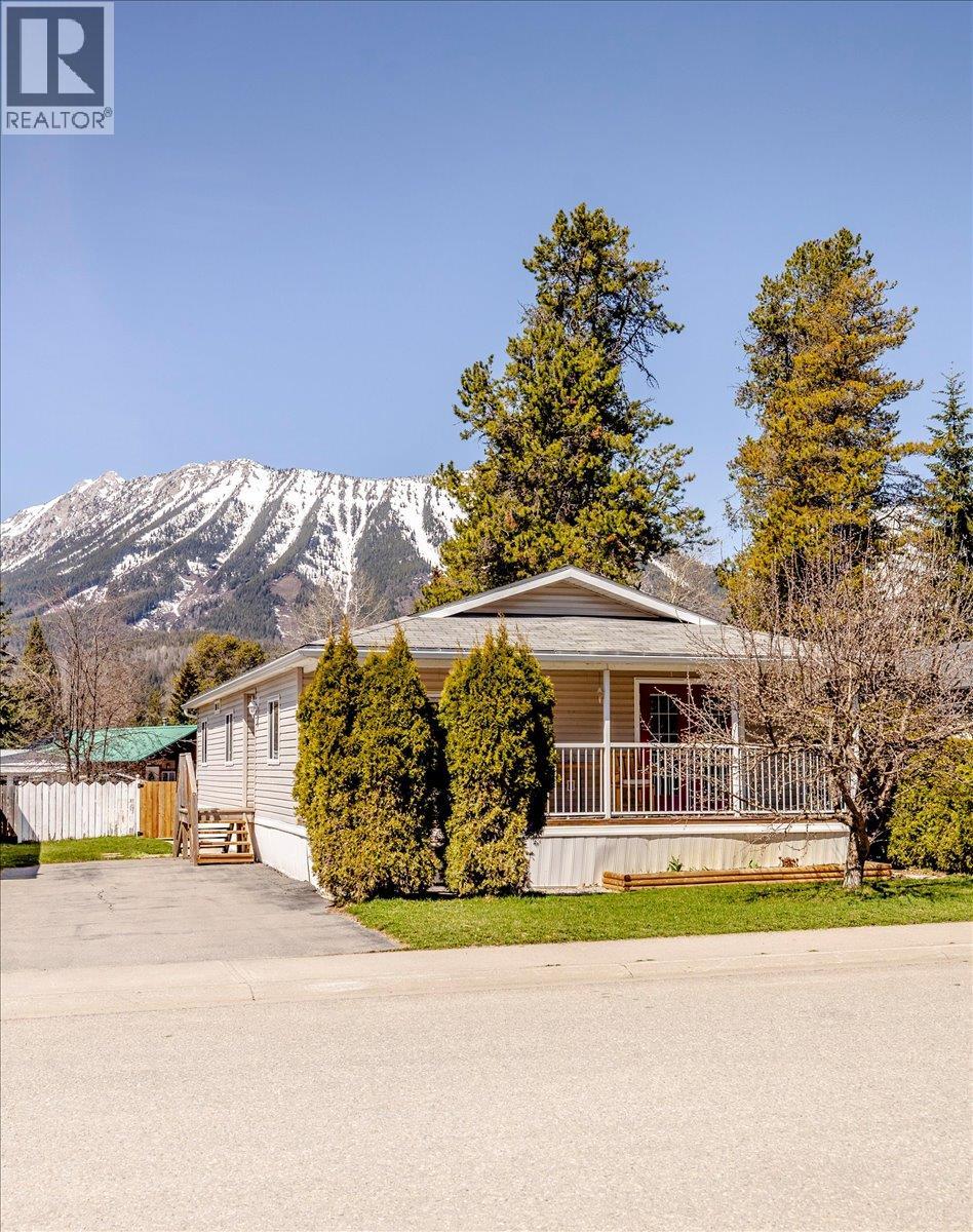 5 Slalom Drive, Fernie, British Columbia  V0B 1M4 - Photo 2 - 10384738