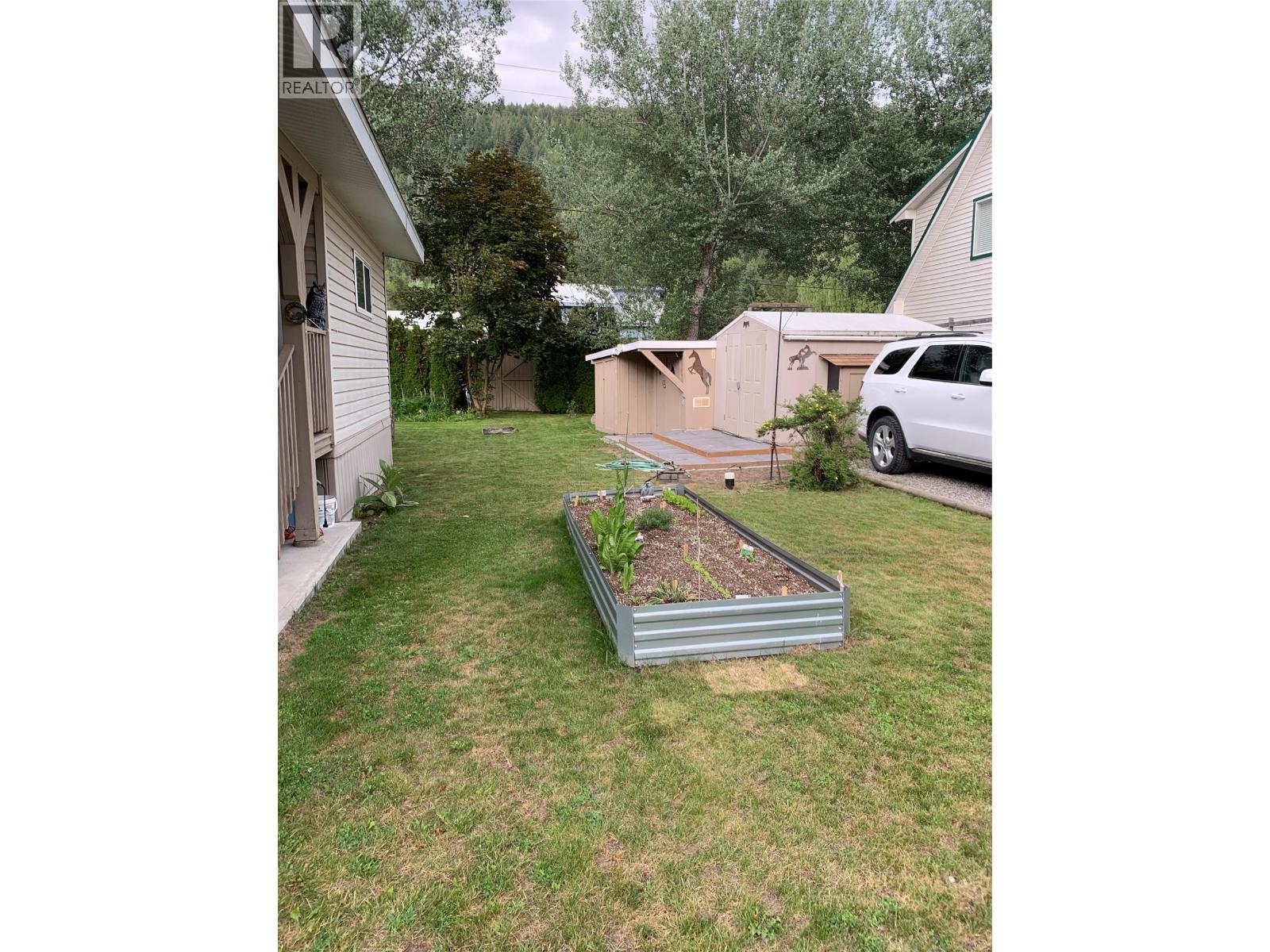 570 Nickel Lane, Greenwood, British Columbia  V0H 1J0 - Photo 3 - 10384662