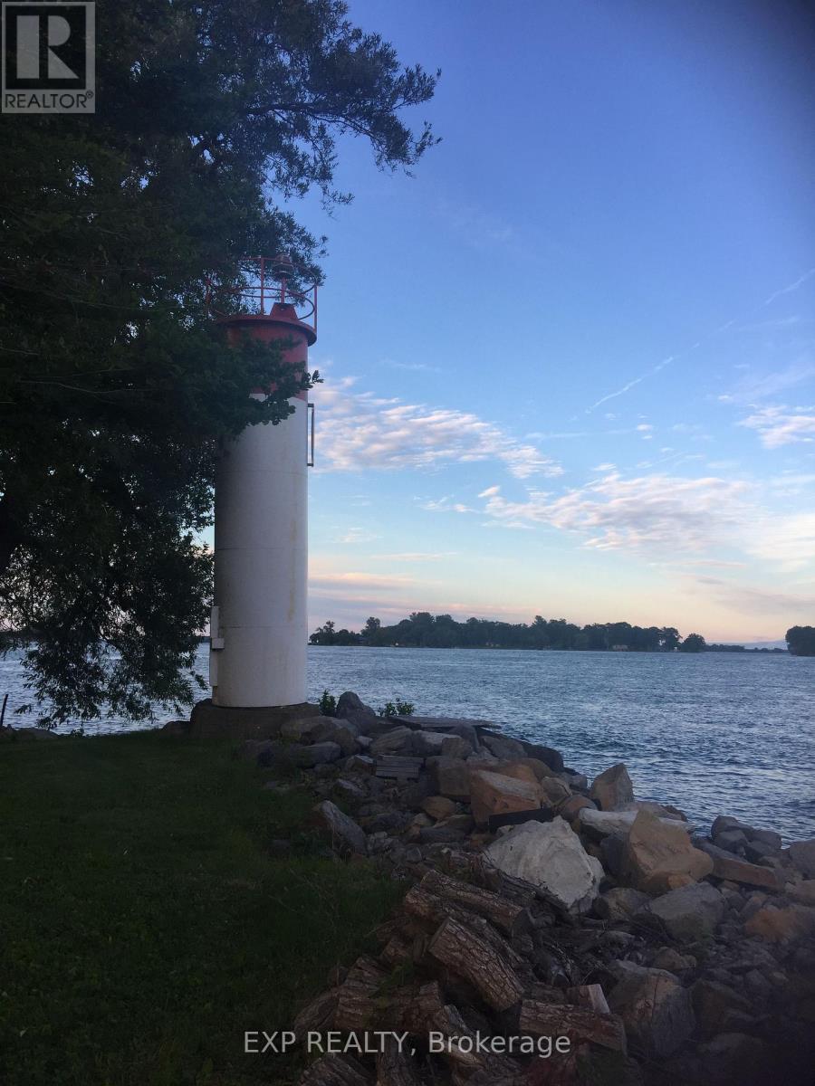 Nil Clark Island, South Glengarry, Ontario  K6H 5R7 - Photo 3 - X12637716