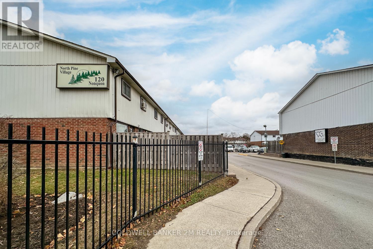 100 - 120 Nonquon Road, Oshawa, Ontario  L1G 7E6 - Photo 2 - E13043272