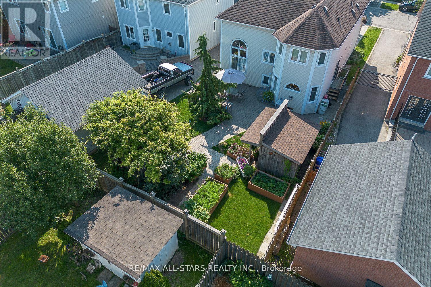 69 Matthewson Place, Whitby, Ontario  L1M 1H4 - Photo 35 - E13043386