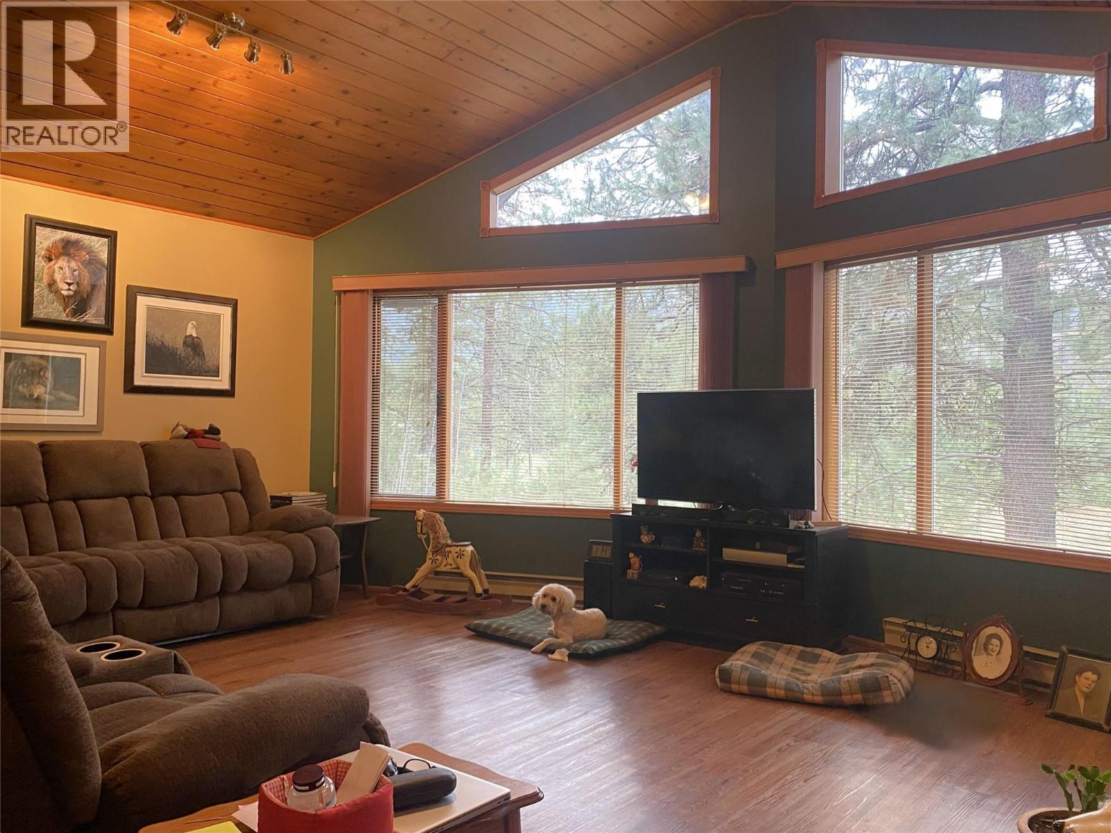 9820 Granby Road, Grand Forks, British Columbia  V0H 1H1 - Photo 8 - 10383522