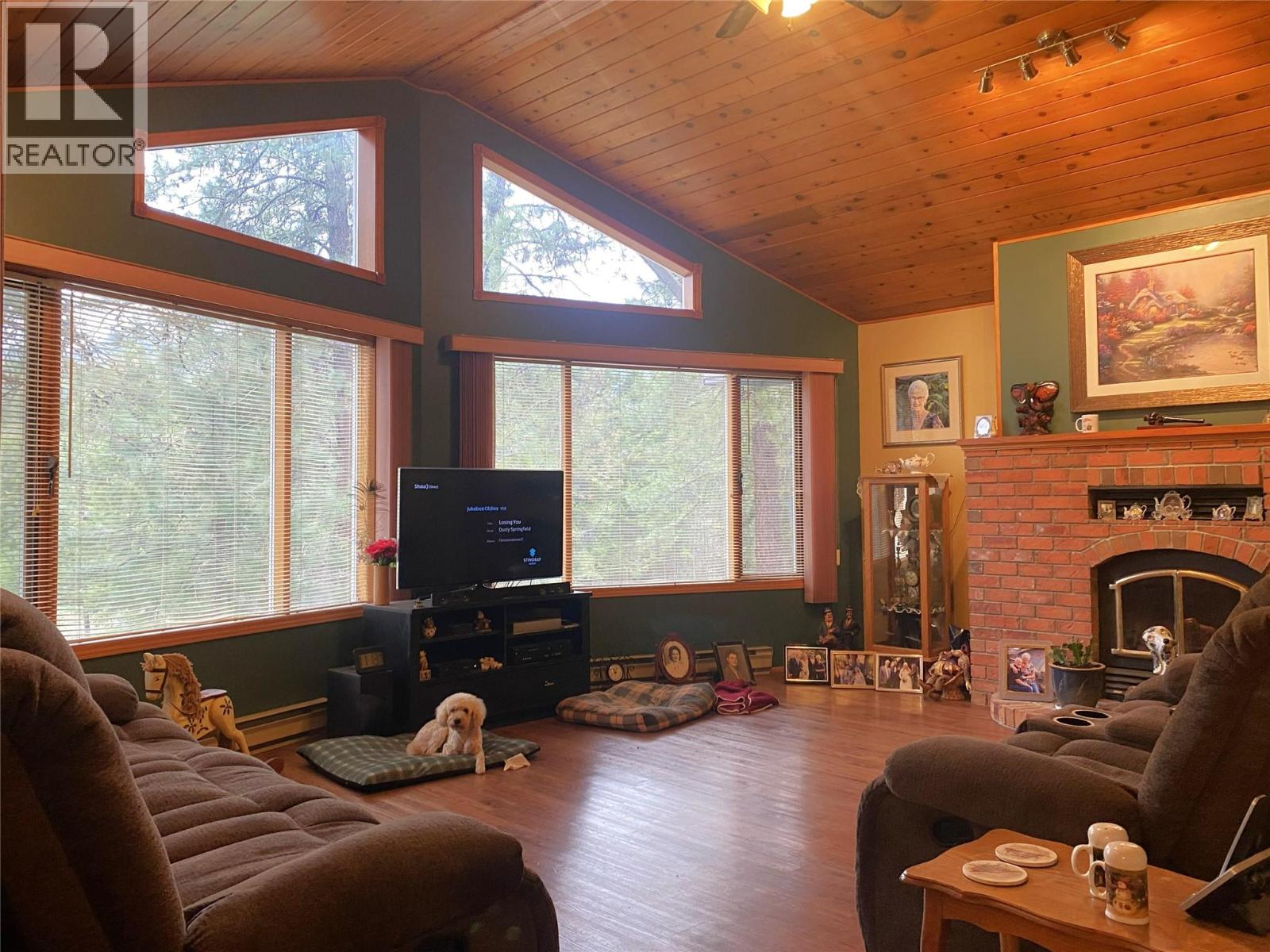 9820 Granby Road, Grand Forks, British Columbia  V0H 1H1 - Photo 9 - 10383522