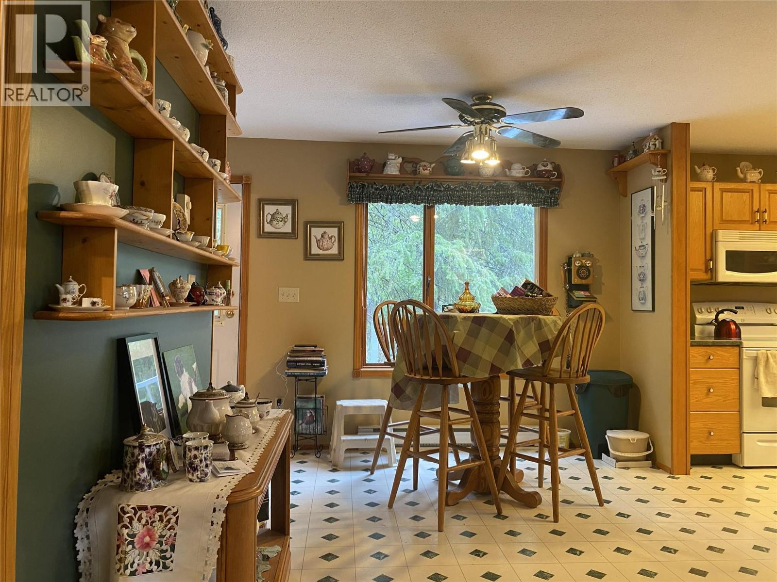 9820 Granby Road, Grand Forks, British Columbia  V0H 1H1 - Photo 7 - 10383522