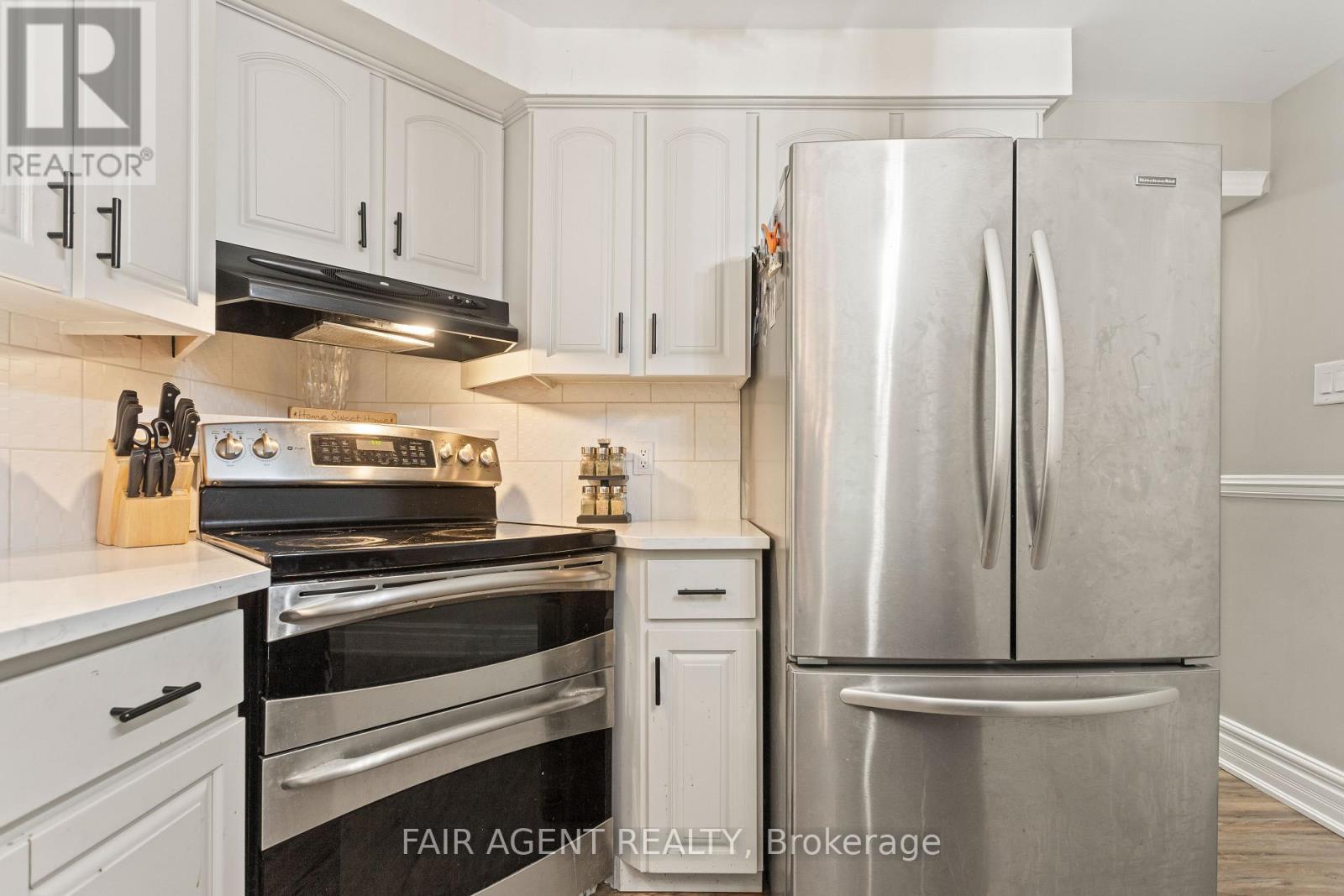 4484 Ausable Drive, North Middlesex, Ontario  N0M 1A0 - Photo 16 - X13043356