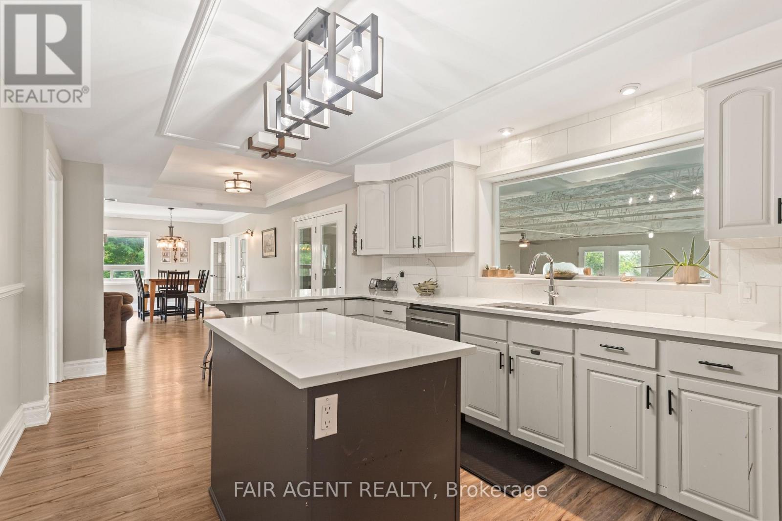 4484 Ausable Drive, North Middlesex, Ontario  N0M 1A0 - Photo 17 - X13043356