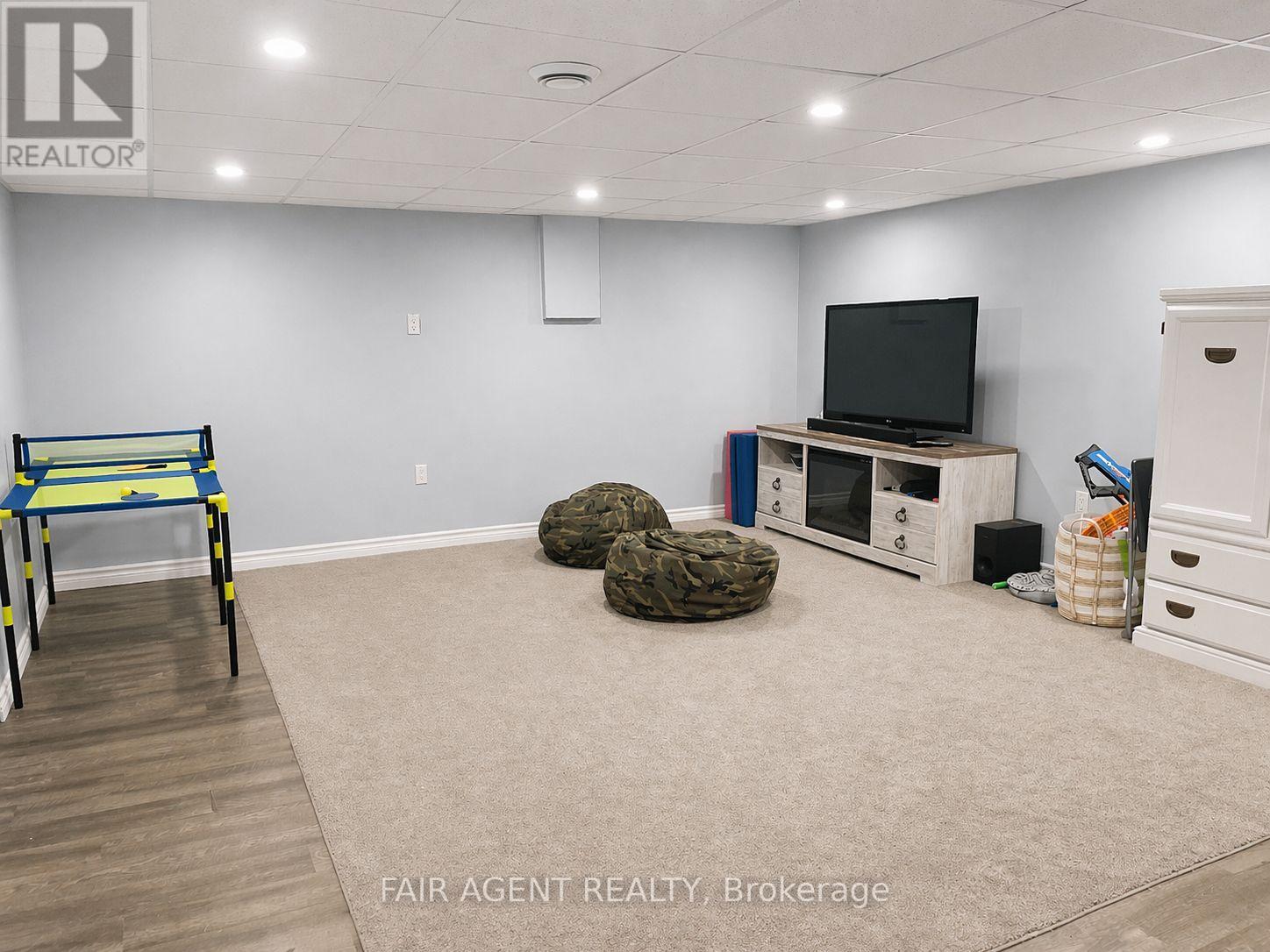 4484 Ausable Drive, North Middlesex, Ontario  N0M 1A0 - Photo 34 - X13043356