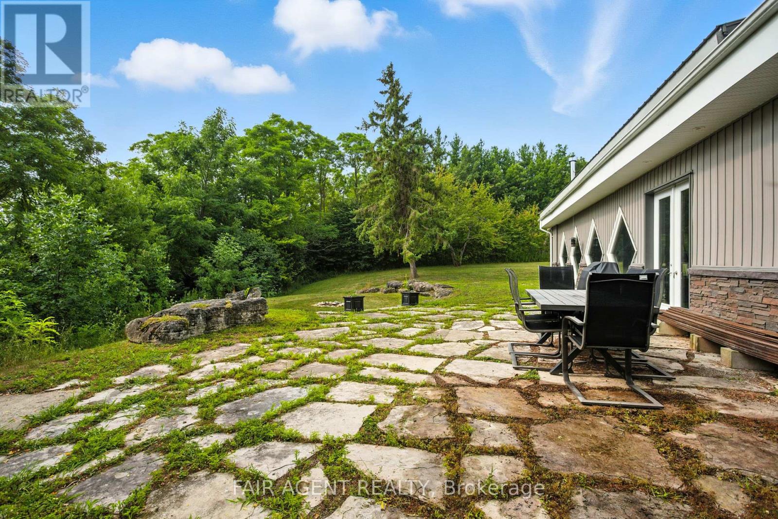 4484 Ausable Drive, North Middlesex, Ontario  N0M 1A0 - Photo 42 - X13043356