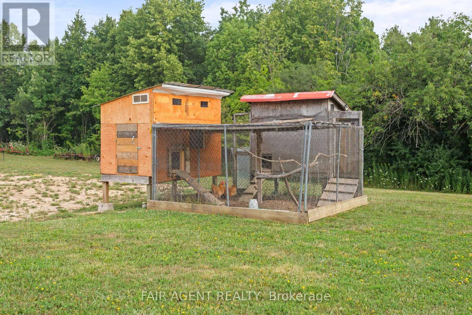 4484 Ausable Drive, North Middlesex, Ontario  N0M 1A0 - Photo 49 - X13043356