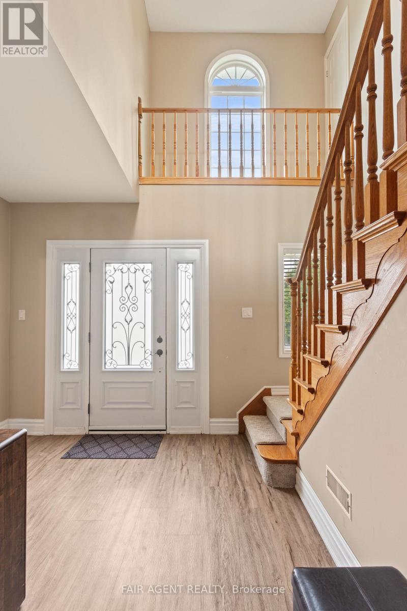 4484 Ausable Drive, North Middlesex, Ontario  N0M 1A0 - Photo 5 - X13043356