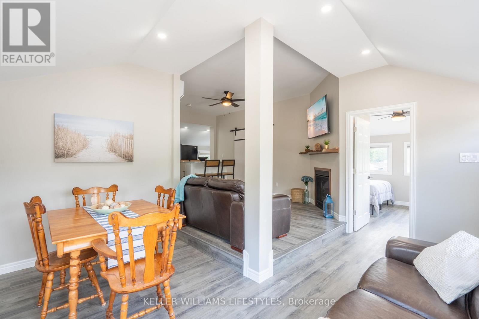 6371 Cottage Way Lane, Lambton Shores, Ontario  N0N 1J1 - Photo 14 - X13043412