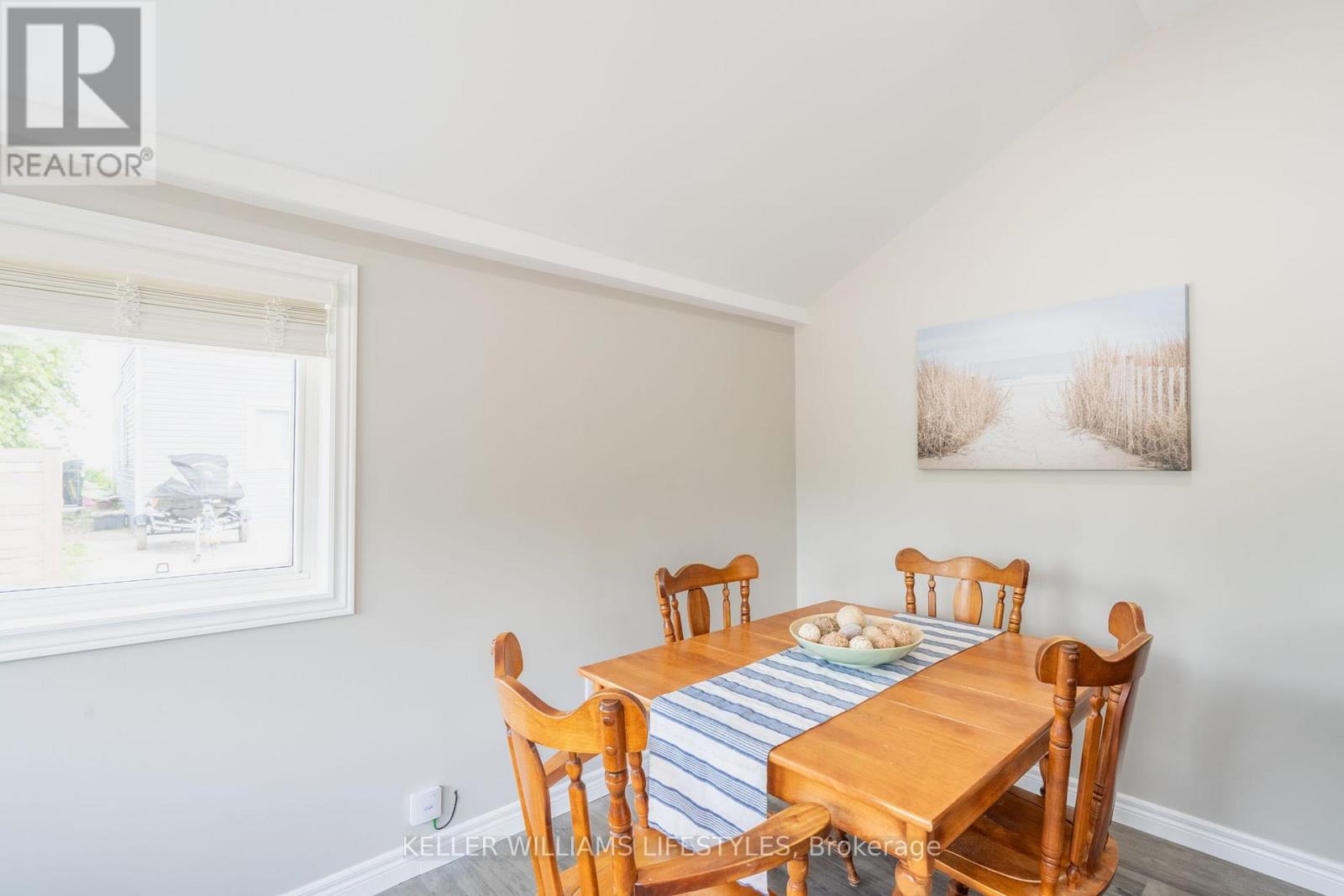 6371 Cottage Way Lane, Lambton Shores, Ontario  N0N 1J1 - Photo 15 - X13043412