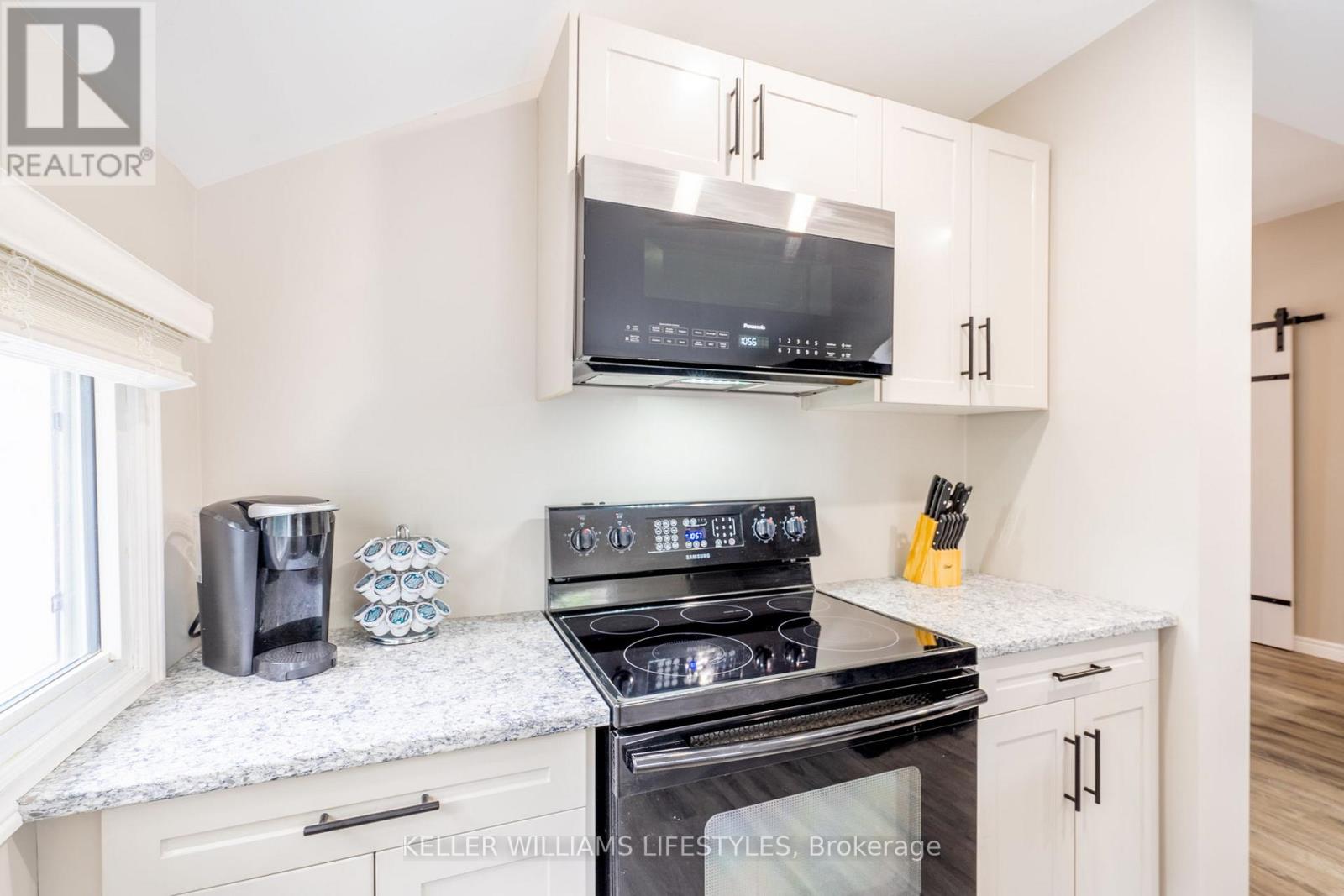 6371 Cottage Way Lane, Lambton Shores, Ontario  N0N 1J1 - Photo 18 - X13043412