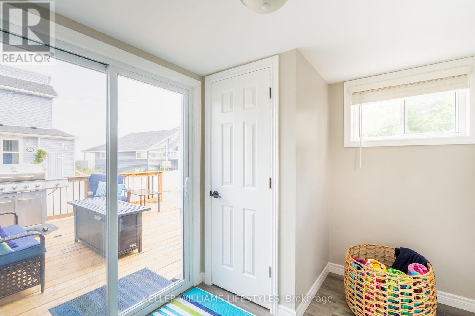 6371 Cottage Way Lane, Lambton Shores, Ontario  N0N 1J1 - Photo 21 - X13043412