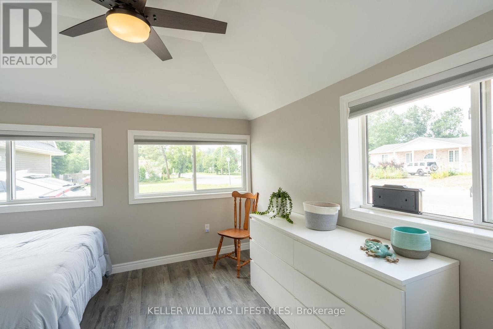 6371 Cottage Way Lane, Lambton Shores, Ontario  N0N 1J1 - Photo 23 - X13043412