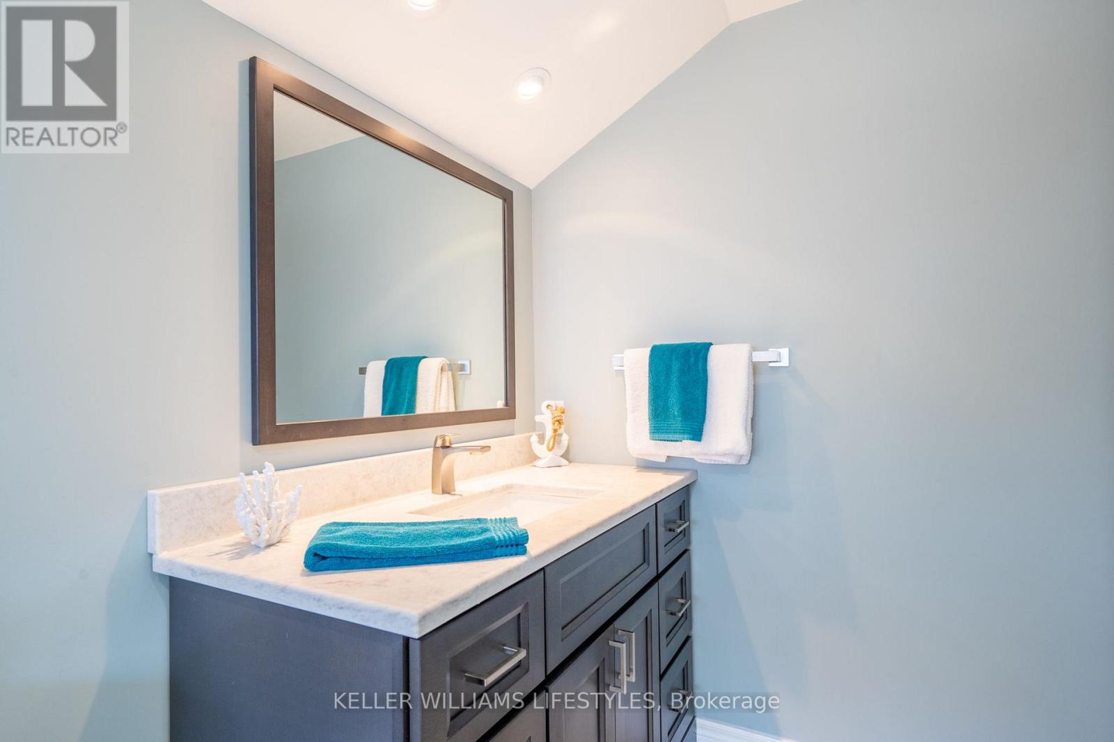 6371 Cottage Way Lane, Lambton Shores, Ontario  N0N 1J1 - Photo 28 - X13043412