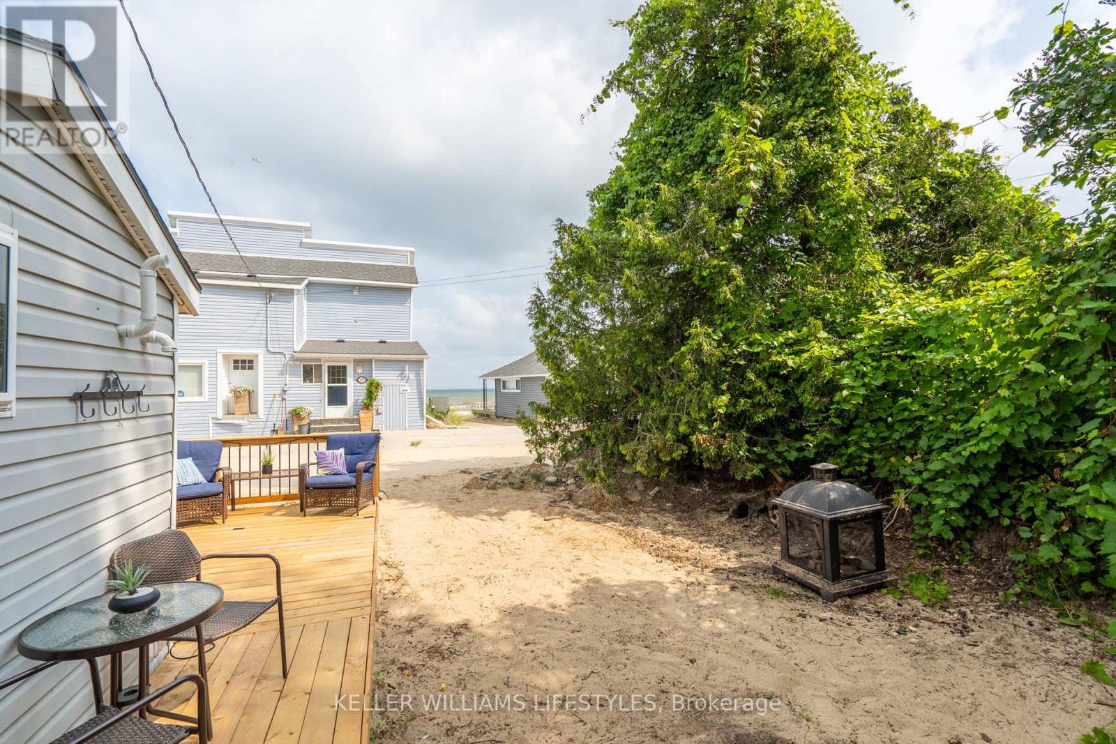 6371 Cottage Way Lane, Lambton Shores, Ontario  N0N 1J1 - Photo 39 - X13043412