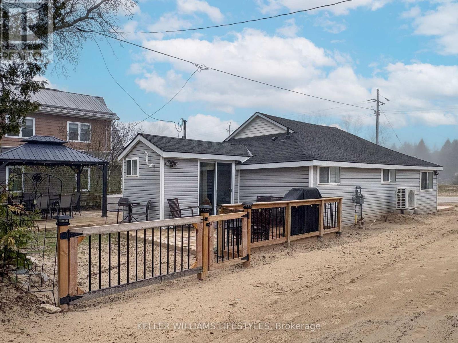 6371 Cottage Way Lane, Lambton Shores, Ontario  N0N 1J1 - Photo 43 - X13043412