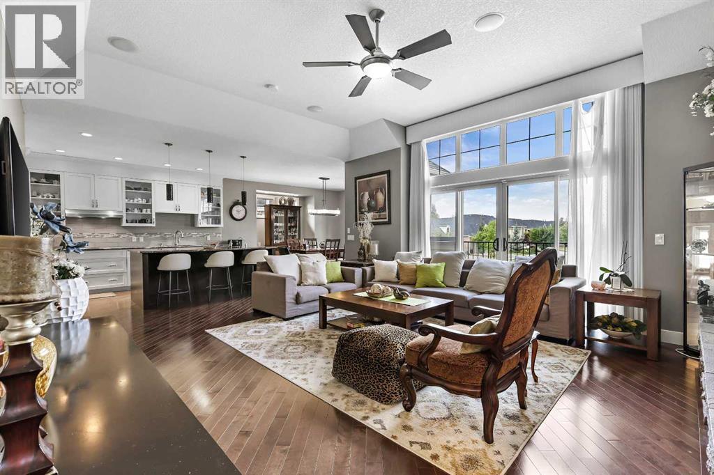 22 Wendham Place SW, Calgary, Alberta  T3H 0R6 - Photo 6 - A2294143