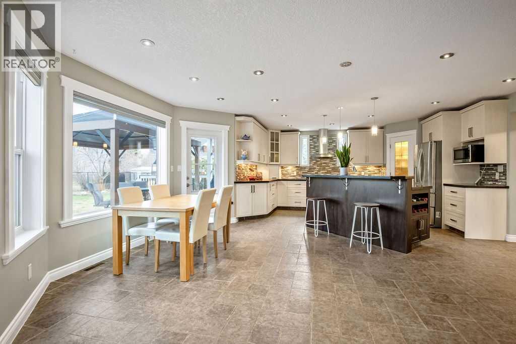 105 Lang Place, Okotoks, Alberta  T1S 1W8 - Photo 10 - A2301740