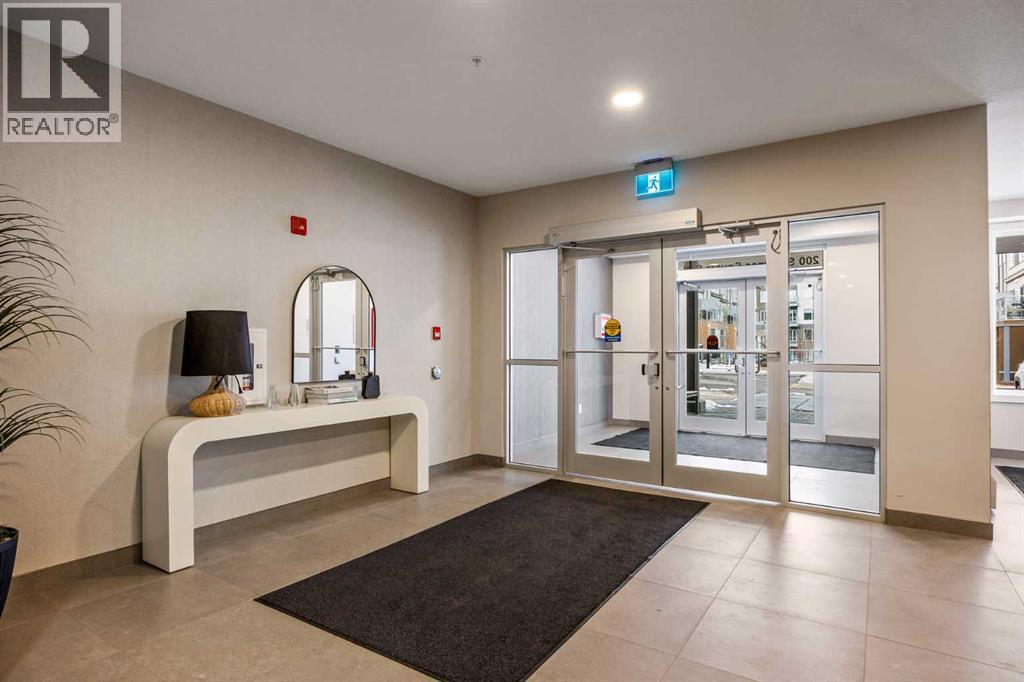 101, 200 Shawnee Square Sw, Calgary, Alberta  T2Y 0T7 - Photo 3 - A2301944