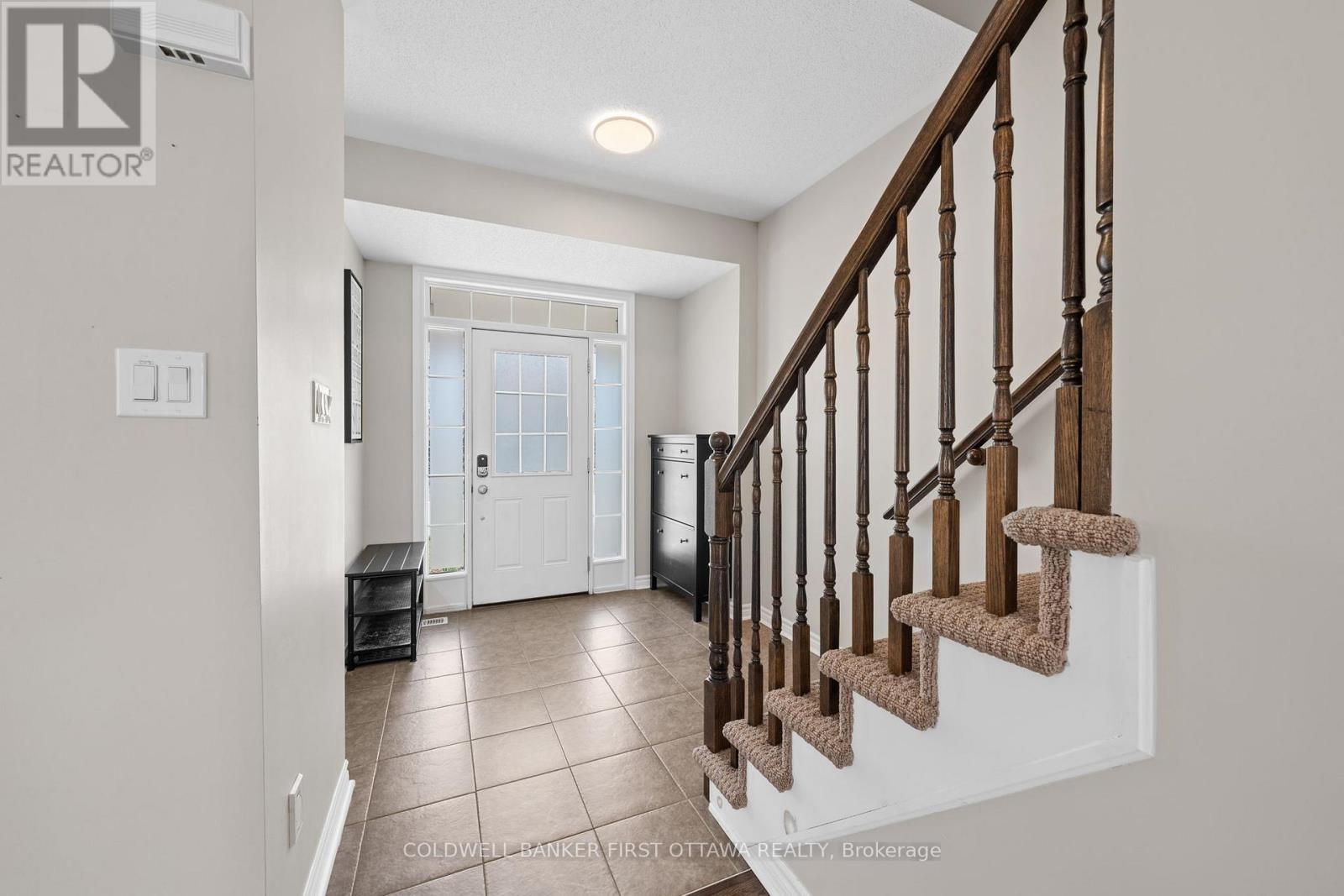 2176 Sunset Cove Circle, Ottawa, Ontario  K2J 0T9 - Photo 4 - X13043390