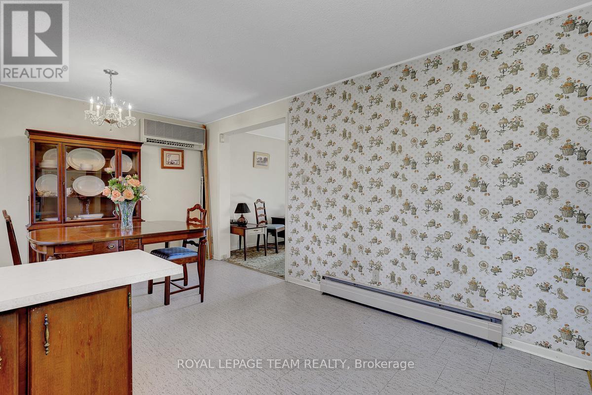 5523 Mitch Owens Road, Ottawa, Ontario  K1X 1C2 - Photo 11 - X13043410