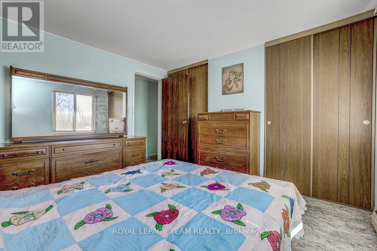 5523 Mitch Owens Road, Ottawa, Ontario  K1X 1C2 - Photo 15 - X13043410