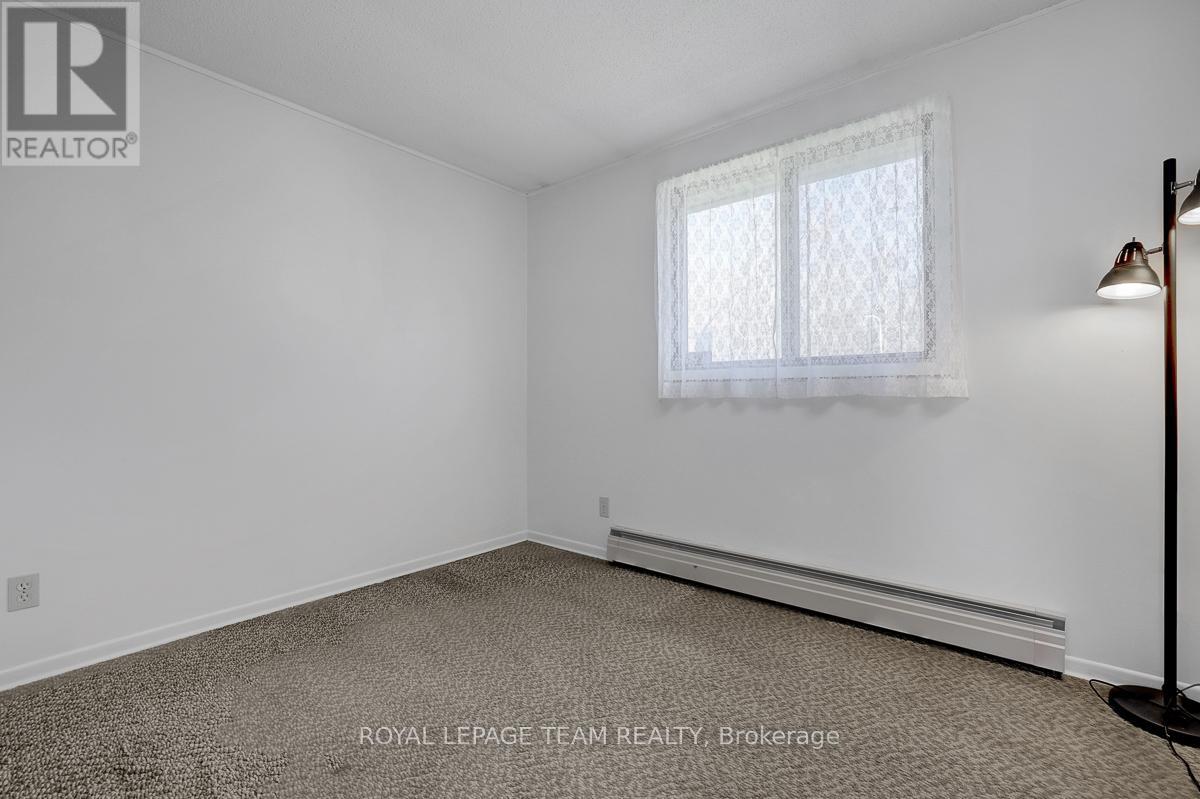 5523 Mitch Owens Road, Ottawa, Ontario  K1X 1C2 - Photo 17 - X13043410