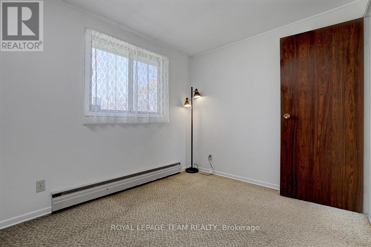 5523 Mitch Owens Road, Ottawa, Ontario  K1X 1C2 - Photo 19 - X13043410