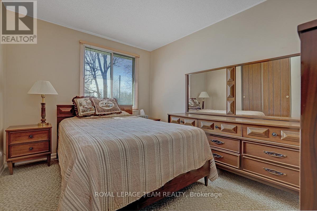 5523 Mitch Owens Road, Ottawa, Ontario  K1X 1C2 - Photo 20 - X13043410