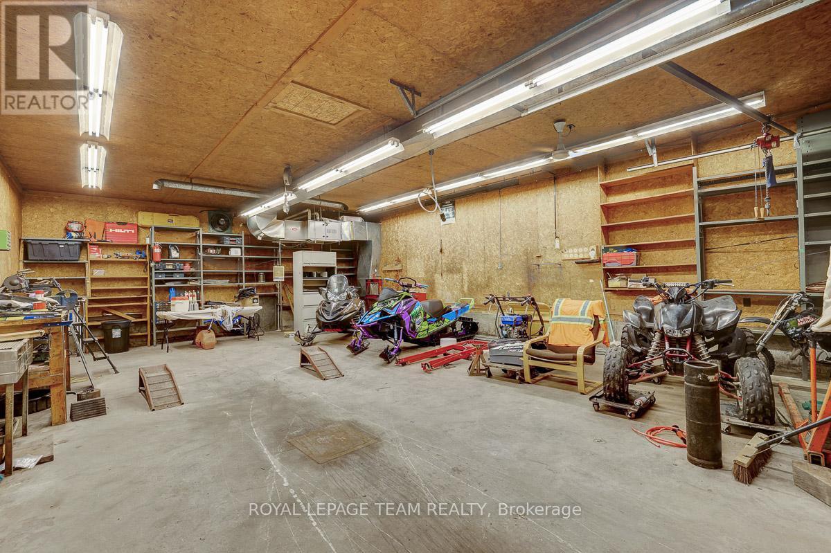 5523 Mitch Owens Road, Ottawa, Ontario  K1X 1C2 - Photo 30 - X13043410