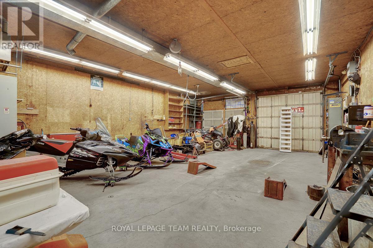 5523 Mitch Owens Road, Ottawa, Ontario  K1X 1C2 - Photo 31 - X13043410