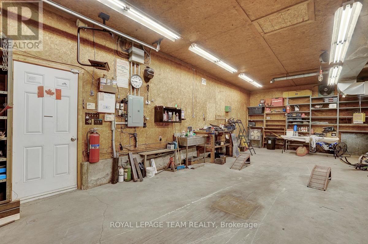 5523 Mitch Owens Road, Ottawa, Ontario  K1X 1C2 - Photo 32 - X13043410