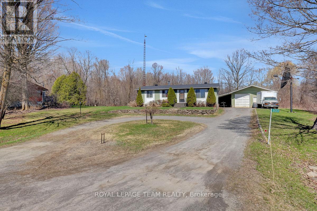 5523 Mitch Owens Road, Ottawa, Ontario  K1X 1C2 - Photo 36 - X13043410